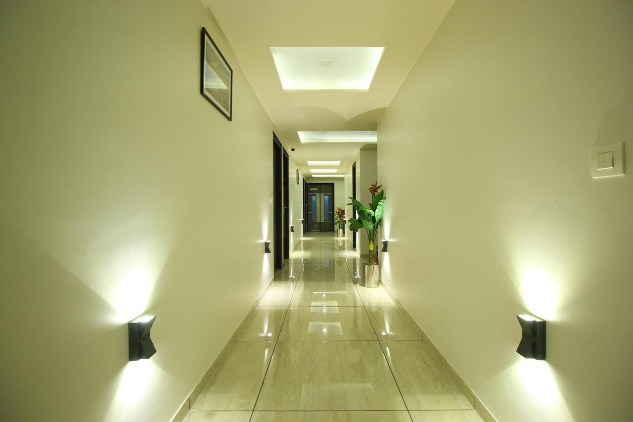 Hotel Flair Inn Ahmedabad Bagian luar foto