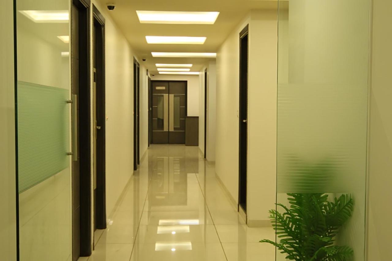 Hotel Flair Inn Ahmedabad Bagian luar foto